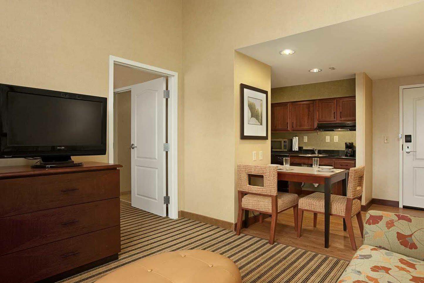 Homewood Suites By Hilton Cleveland-Beachwood Exterior photo